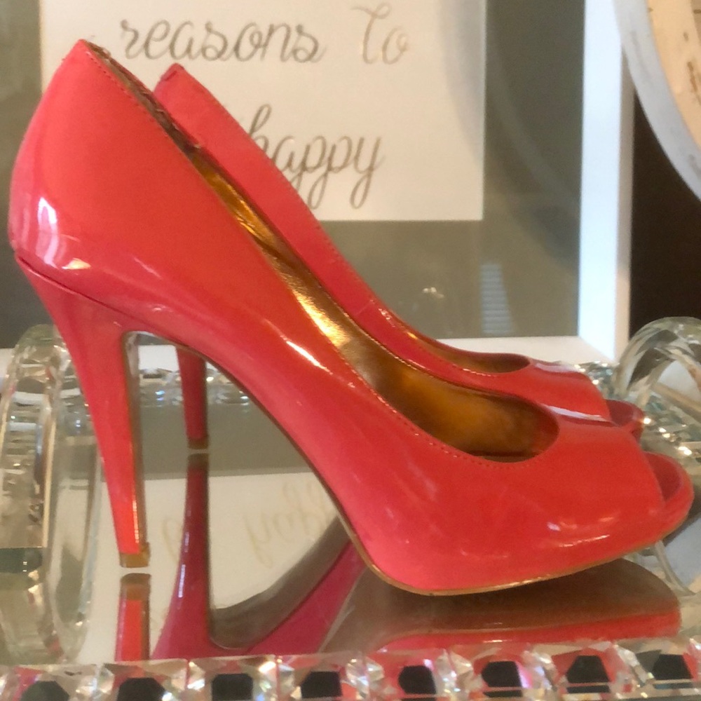 BCBG Pumps
